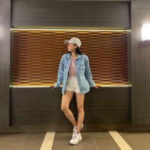 Meet your Posher, Joy